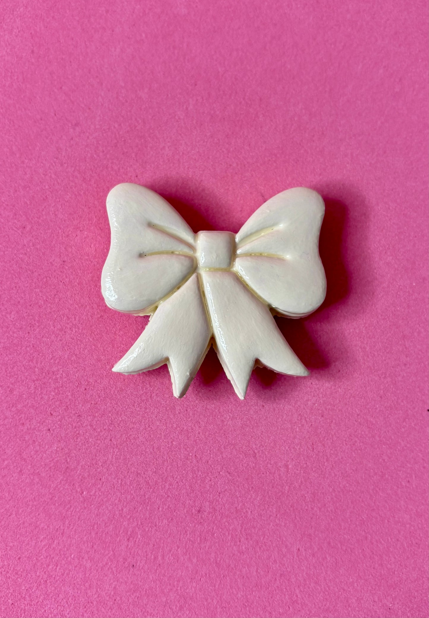 BEIGE BOW MAGNETS (pack of 6)