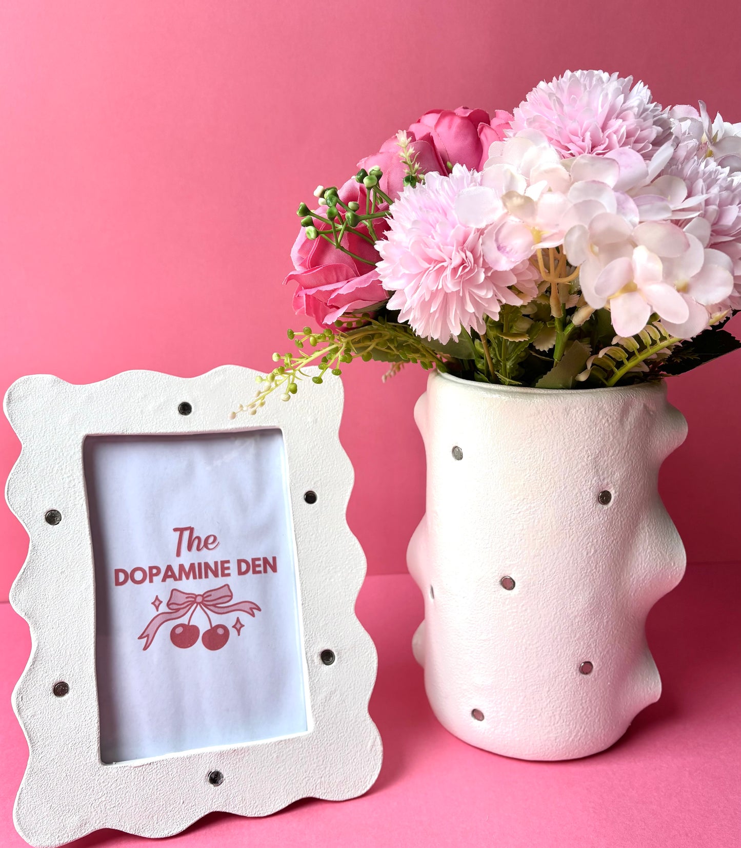 MAGNETIC VASE AND FRAME SET